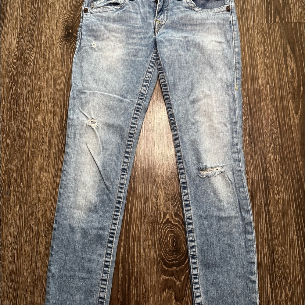 Women’s True Religion Ripped Jeans Size 30